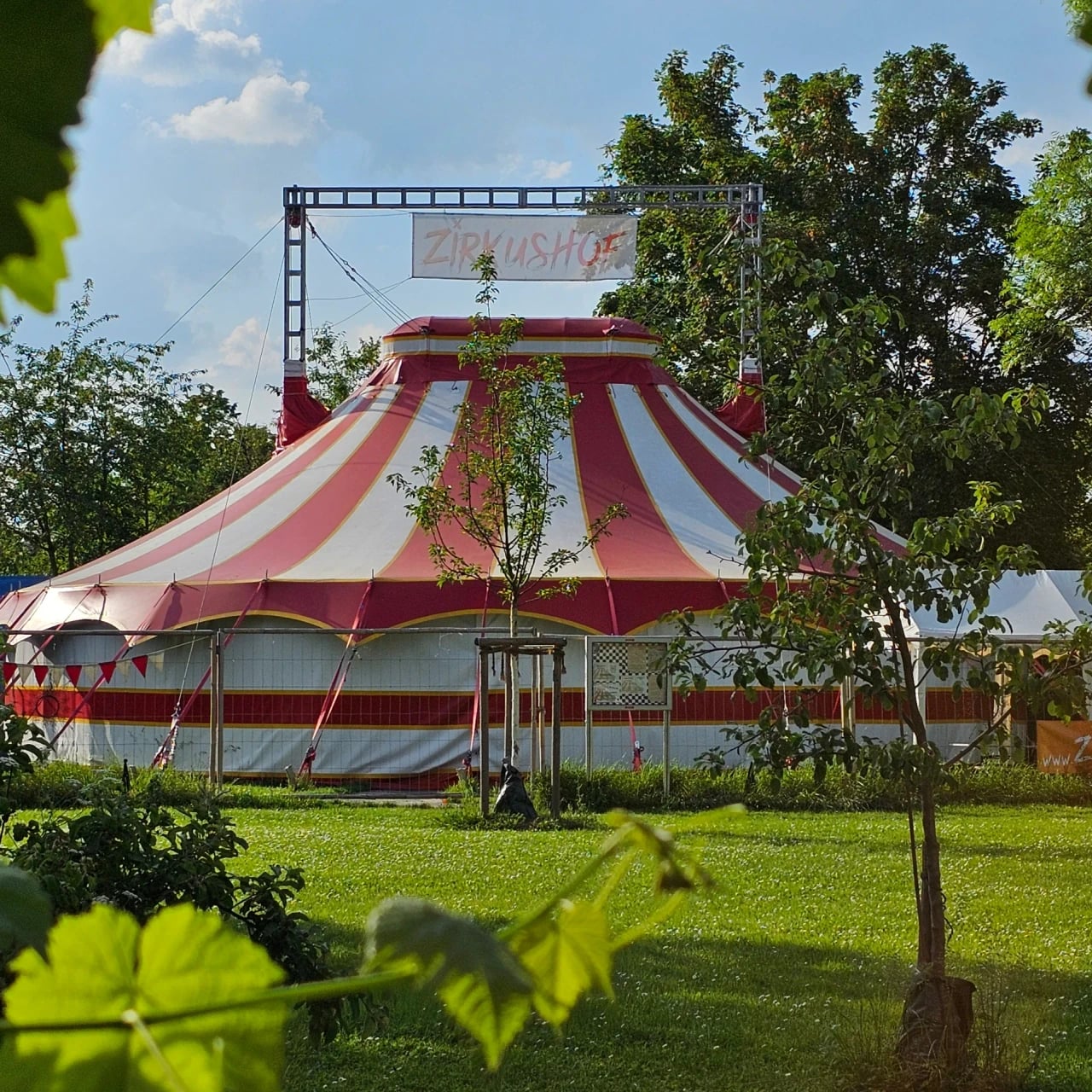 Zirkushof – Zirkusschule in Köln-Porz