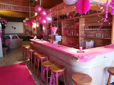 Rosa Bar Feiern Girlanden Festlich Licht