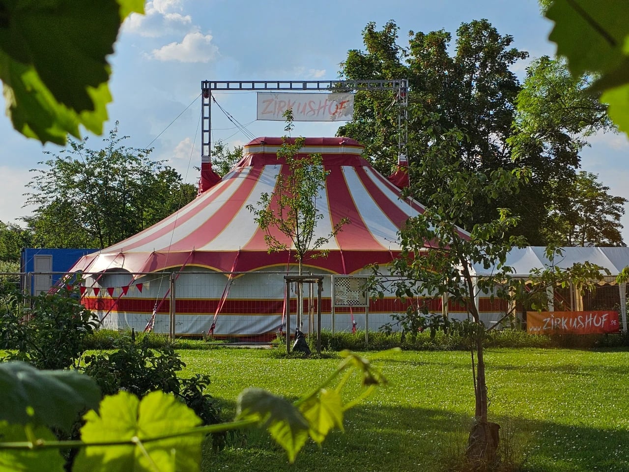 Zirkushof – Zirkusschule in Köln-Porz - Eventlocation - in Köln - Bild 1