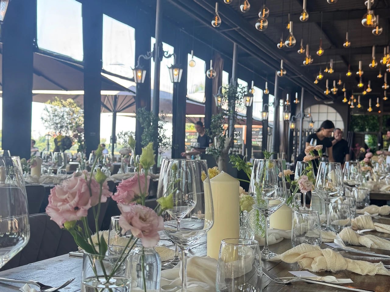 Bahnhöfchen am Rheinufer - Eventlocation - in Bonn - Bild 1