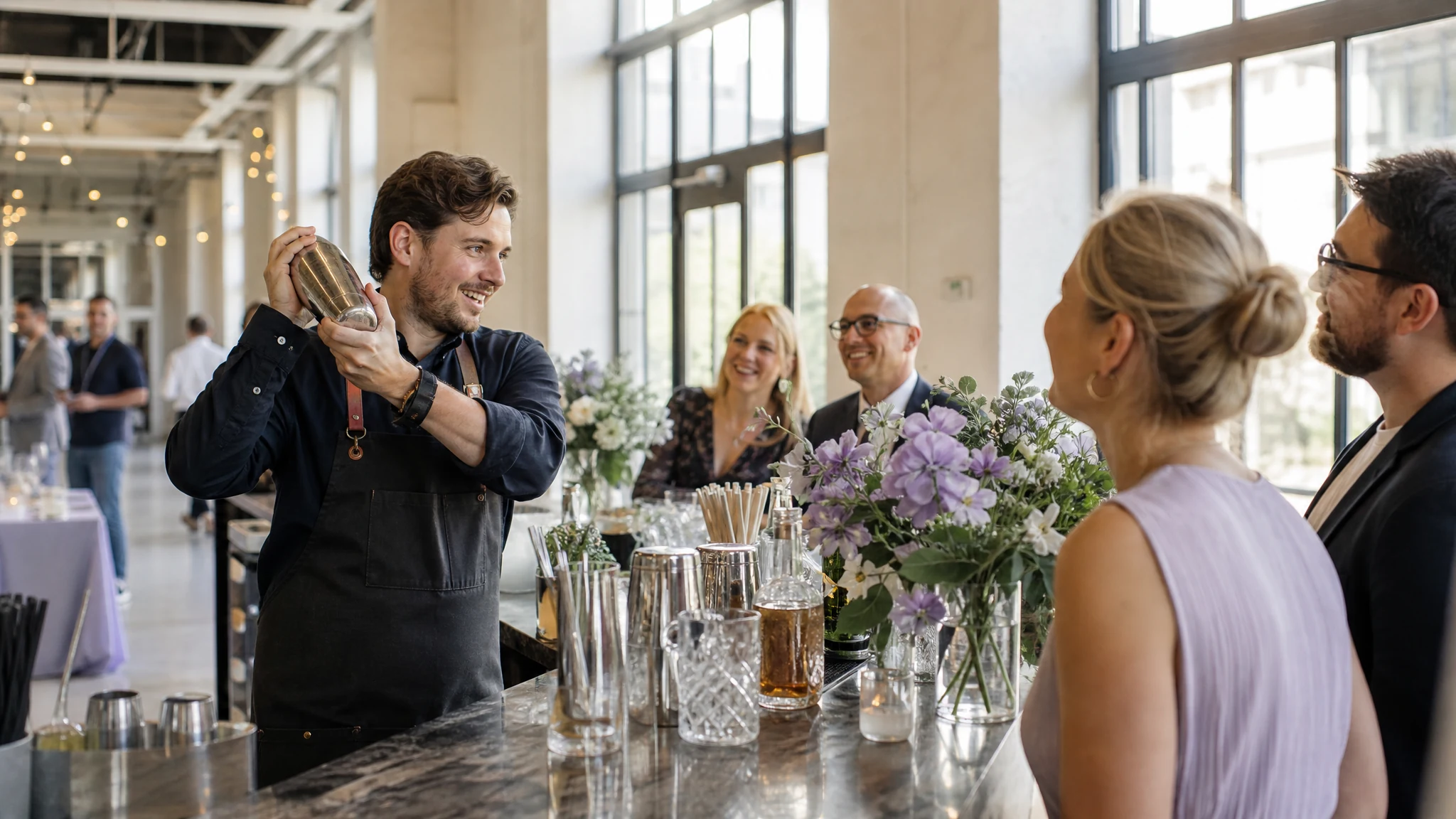 Einen Barkeeper buchen: Was du für dein Event wirklich wissen musst