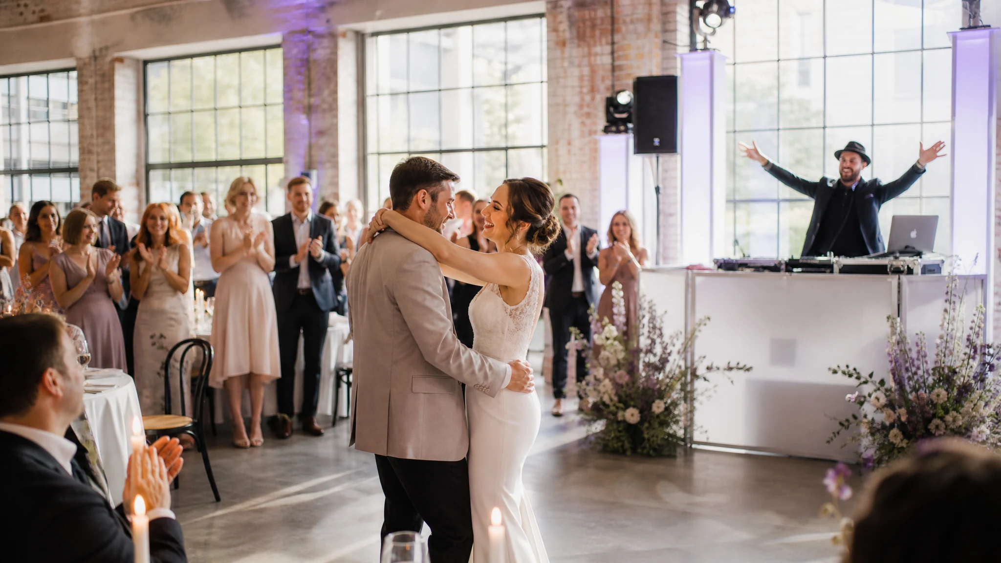 DJ Hochzeit buchen: So findest du den Wunsch-DJ und zahlst den richtigen Preis