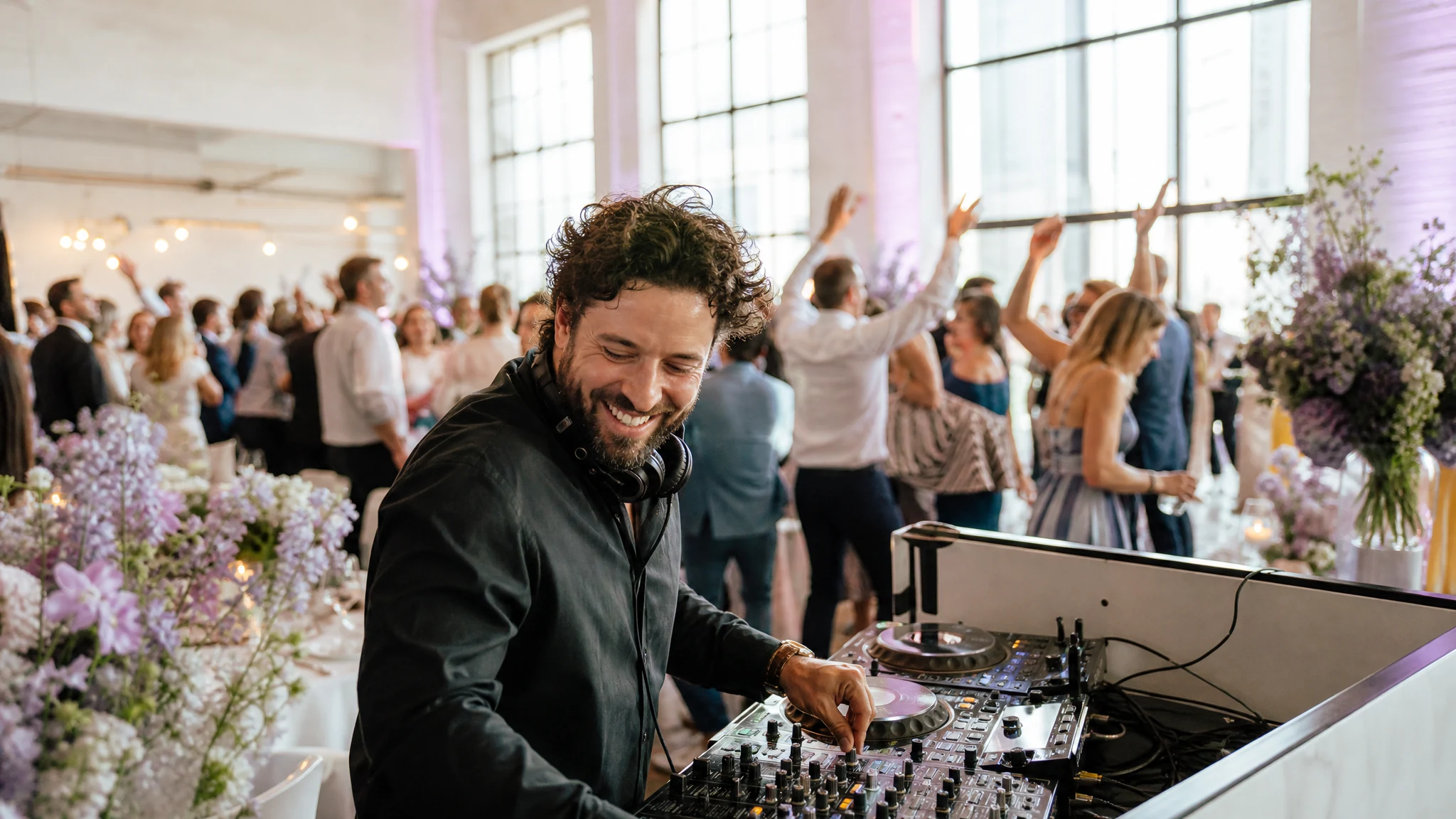 DJS buchen: Party-DJ, Hochzeits-DJ oder Techno-Spezialist - so findest du den Richtigen