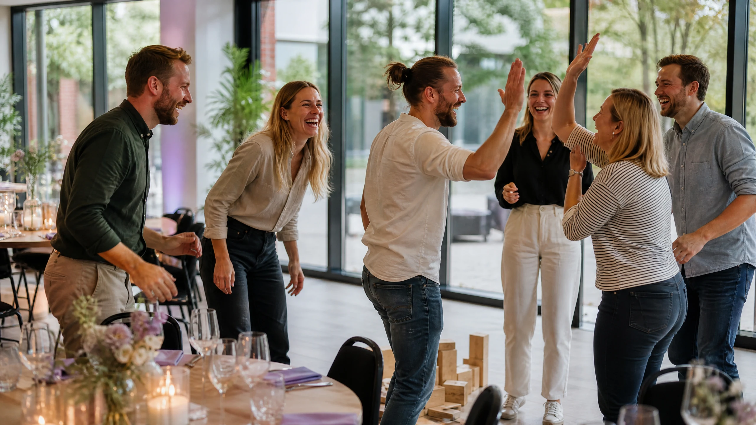 Die 23 besten Teambuilding-Spiele für Erwachsene (2026)
