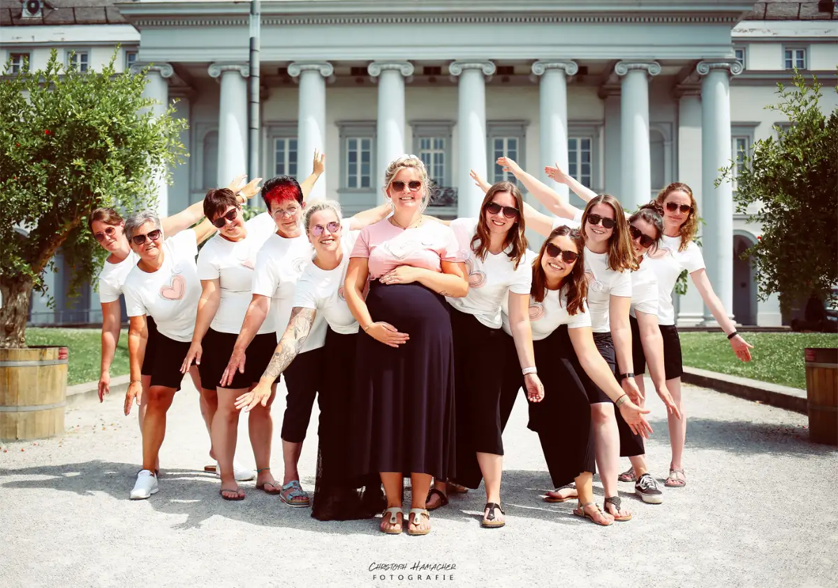 Frauen Feiern Schwanger Pose Sommer