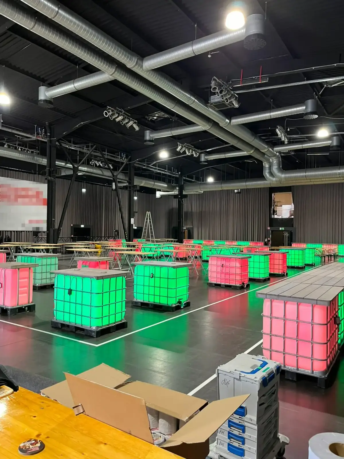 Event Raum Bunte Wuerfel Deko
