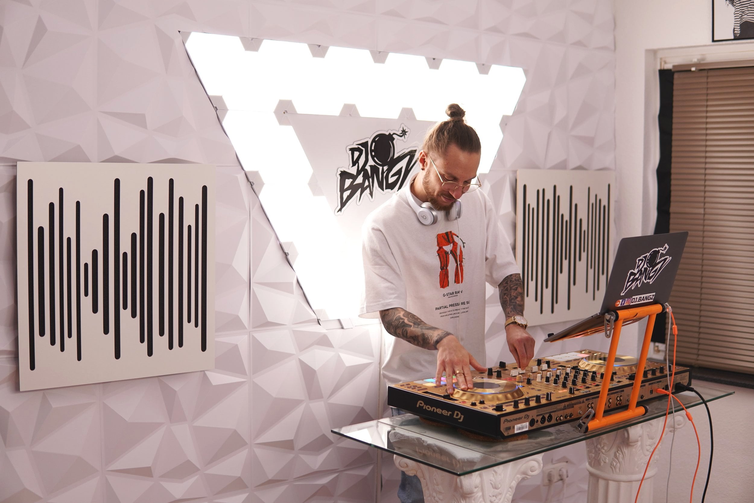 DJ BANGZ live