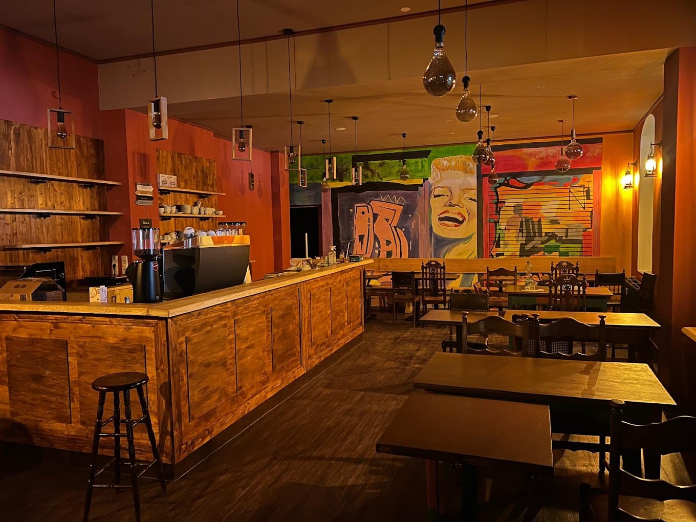 Café Lux Mundi – Raum_abend.jpg