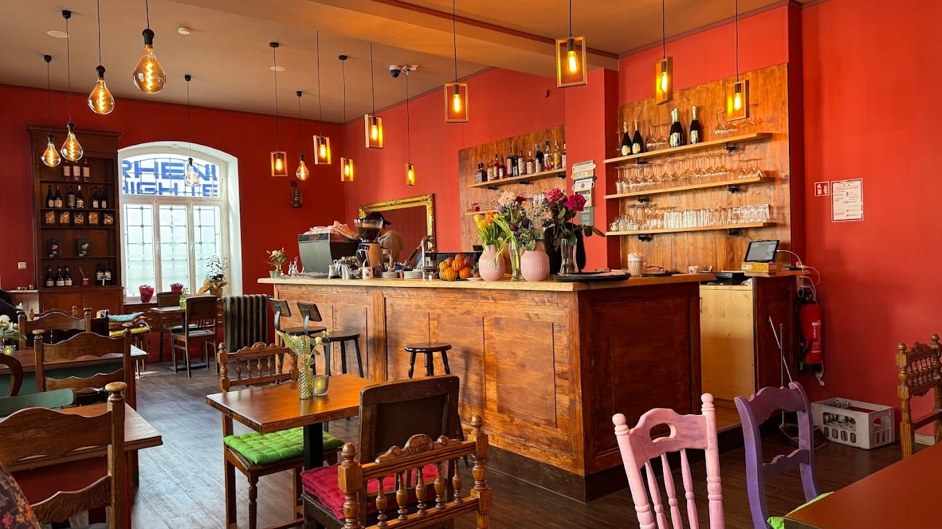 Café Lux Mundi – Raum_mit_Bar.jpg
